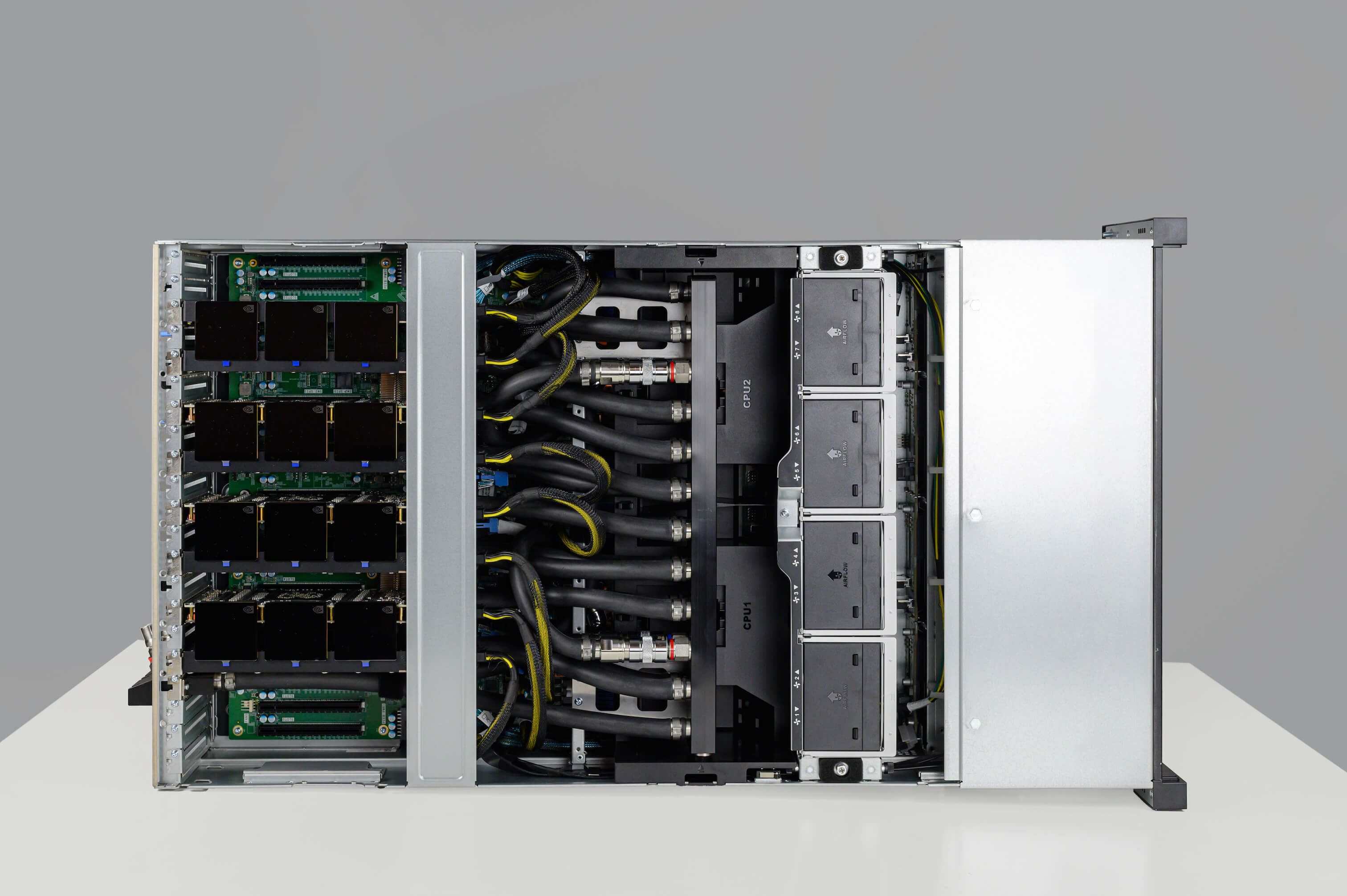 PC | Comino — effective liquid-cooled device for retail and